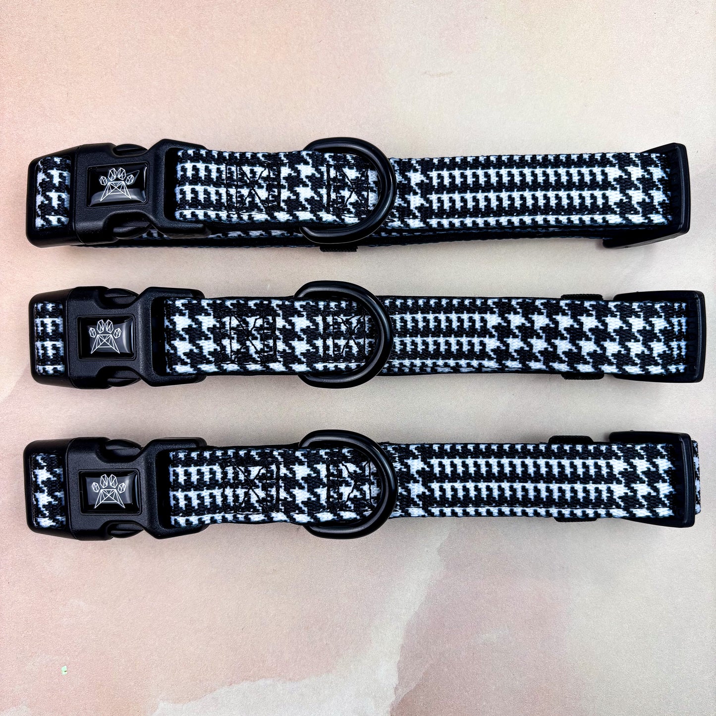 City Houndstooth Collar