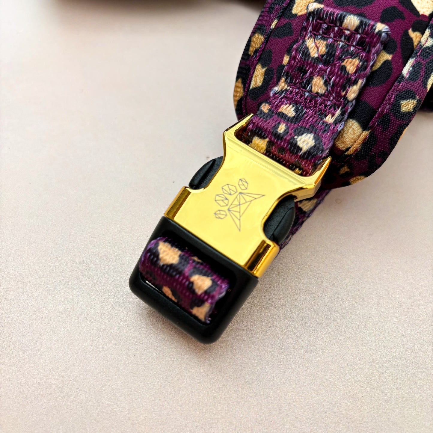 Amethyst Safari Deluxe Adjustable Harness