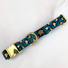 Load image into Gallery viewer, Emerald Safari Deluxe Collar
