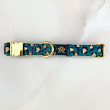 Load image into Gallery viewer, Emerald Safari Deluxe Collar
