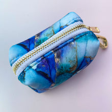 Load image into Gallery viewer, Agate Deluxe Poo Bag Holder
