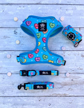 Load image into Gallery viewer, Woof Hearts Collar
